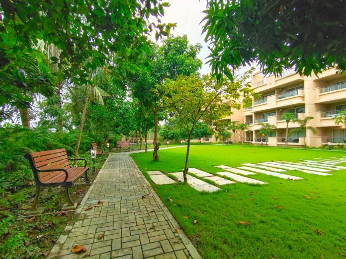luxurious old age home